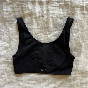 SET ACTIVE Sculptflex scoop neck bra in Onyx - size XS